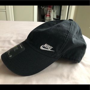 Women’s Nike Hat - New with tags